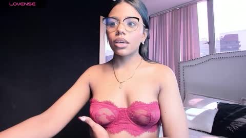 Snapshot of madii_lenon chatting on 03-11-26, 07:42 madii lenon online show from 03-11-26, 07:42