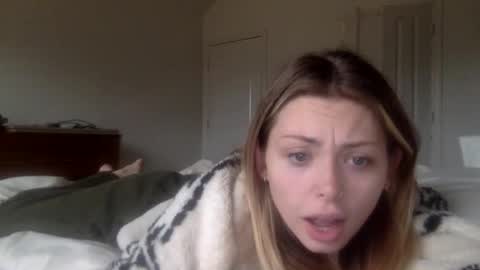 Snapshot of madirose69 chatting on 12-03-25, 02:04 mari rose online show from 12-03-25, 02:04