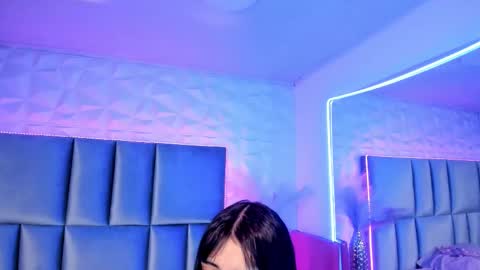 Snapshot of madison_darkk chatting on 10-06-25, 11:40 MADISON online show from 10-06-25, 11:40
