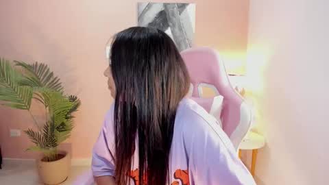 Snapshot of madison_montes chatting on 12-03-25, 08:00 madison montes online show from 12-03-25, 08:00