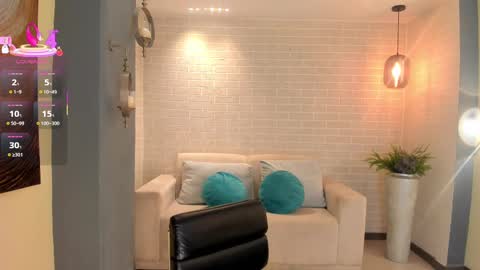 Snapshot of madisoncollinsx chatting on 03-05-25, 12:59 Maddi Collins online show from 03-05-25, 12:59