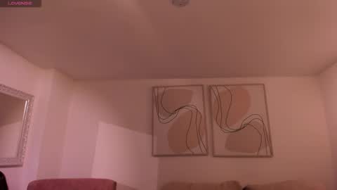 Snapshot of madisoncollinsx chatting on 11-21-25, 11:20 Maddi Collins online show from 11-21-25, 11:20