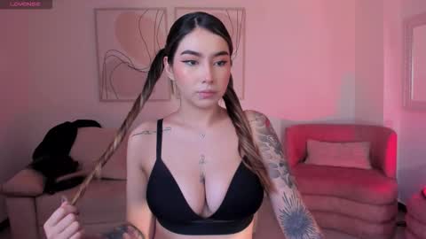 Snapshot of madisoncollinsx chatting on 11-22-25, 12:15 Maddi Collins online show from 11-22-25, 12:15