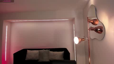 Snapshot of madisoncollinsx chatting on 11-29-25, 11:13 Maddi Collins online show from 11-29-25, 11:13