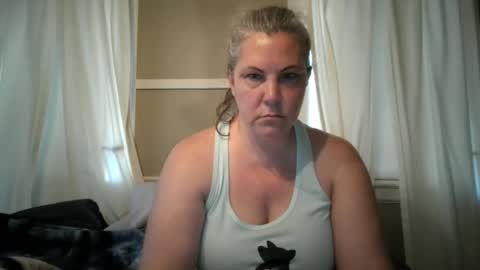 Snapshot of madisonfelicia chatting on 10-08-25, 08:39 Madison online show from 10-08-25, 08:39
