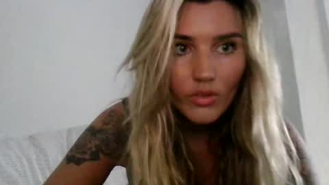 Snapshot of madisonlubbe2 chatting on 07-08-26, 10:58 madisonlubbe2 online show from 07-08-26, 10:58
