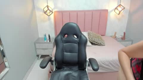 Snapshot of madisonross1 chatting on 02-06-26, 08:56 MADI online show from 02-06-26, 08:56