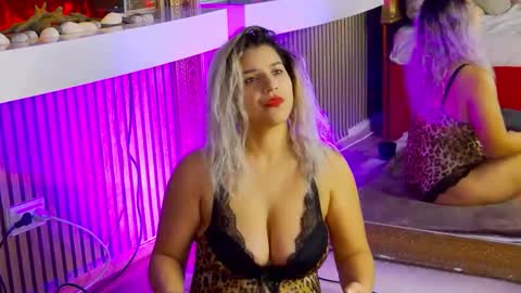 Snapshot of madisonrusso chatting on 12-02-25, 10:31 madisonrusso online show from 12-02-25, 10:31