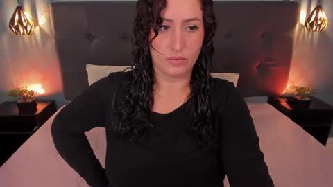 Snapshot of madisonsmith1 chatting on 12-24-24, 12:55 Madison Smith online show from 12-24-24, 12:55