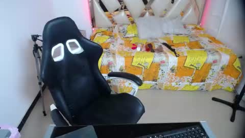 madisson_jones18 online show from 07-23-26, 07:45