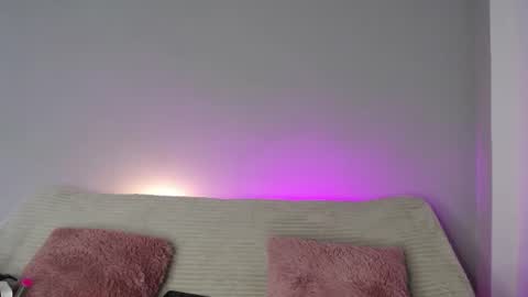    online show from 06-17-26, 07:04