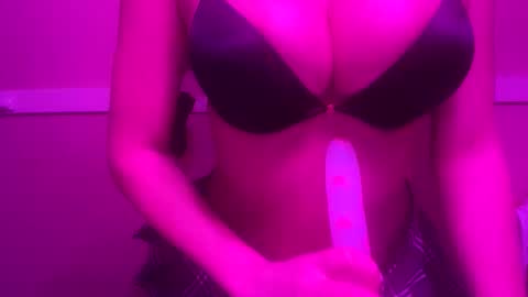 Snapshot of madisthereee chatting on 03-14-26, 02:33 madisthereee online show from 03-14-26, 02:33