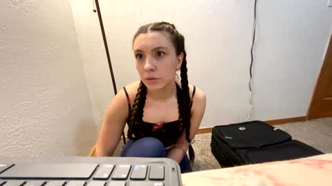 Snapshot of madm569308 chatting on 01-22-25, 05:59 MayUjoin29 online show from 01-22-25, 05:59