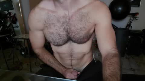 Snapshot of madmax20x chatting on 09-24-25, 12:41 madmax20x online show from 09-24-25, 12:41