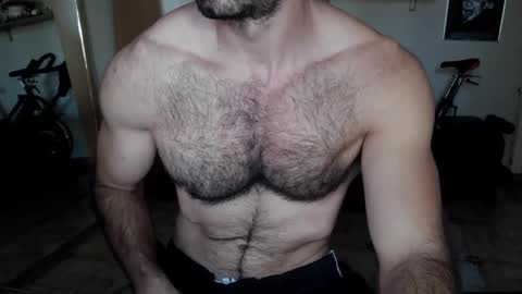 Snapshot of madmax20x chatting on 10-19-25, 02:50 madmax20x online show from 10-19-25, 02:50