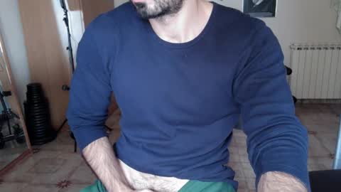 Snapshot of madmax20x chatting on 12-15-25, 12:42 madmax20x online show from 12-15-25, 12:42