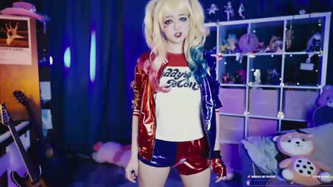 Snapshot of madnessalise chatting on 03-28-26, 07:46 Alice online show from 03-28-26, 07:46