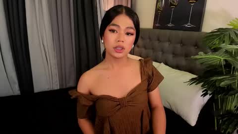 Snapshot of madonnajhonson chatting on 10-14-25, 11:55 madonnajhonson online show from 10-14-25, 11:55