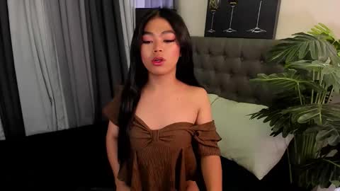 Snapshot of madonnajhonson chatting on 10-18-25, 09:10 madonnajhonson online show from 10-18-25, 09:10