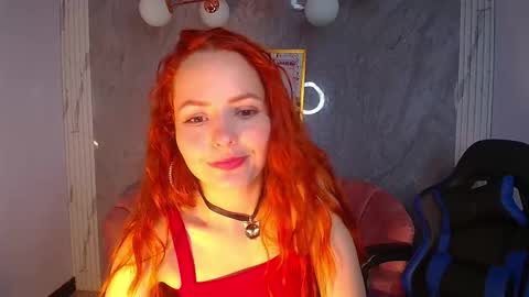 Snapshot of mady0619_ch chatting on 10-01-25, 10:49 Mady online show from 10-01-25, 10:49