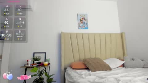 Snapshot of mady_edwards chatting on 02-13-26, 04:52 Mady online show from 02-13-26, 04:52