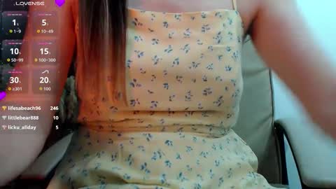 Snapshot of madyqueen chatting on 09-22-25, 06:54 Mara online show from 09-22-25, 06:54