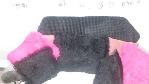 Snapshot of madysonthaylor chatting on 10-03-25, 06:21 Mady online show from 10-03-25, 06:21