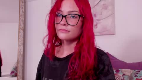 Mae Lyra online show from 03-31-26, 04:40