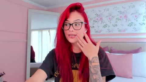 Mae Lyra online show from 04-27-26, 05:33