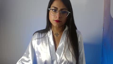 maeelyrivers online show from 05-19-26, 08:37