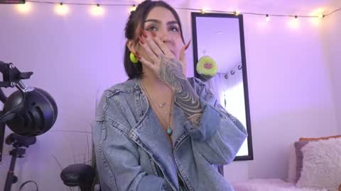 Snapshot of maeeve_ chatting on 01-03-25, 09:47 Maeve schedule 11 am- 530 pm colombia time online show from 01-03-25, 09:47