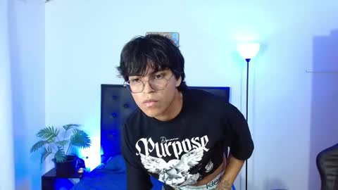 Snapshot of maegor18 chatting on 02-06-26, 10:24 Maik online show from 02-06-26, 10:24