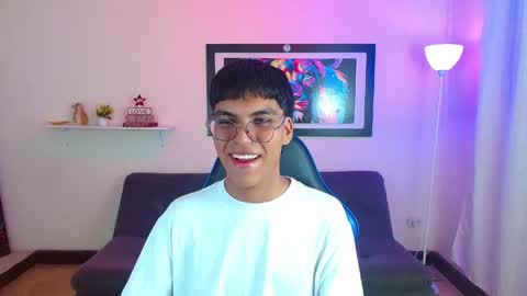 Snapshot of maegor18 chatting on 05-16-26, 10:30 Maik online show from 05-16-26, 10:30