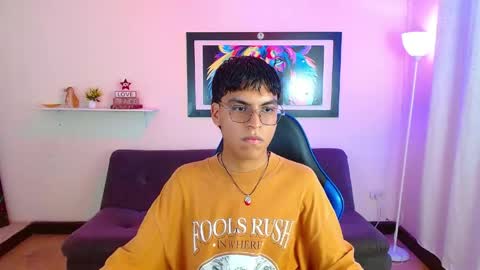 Snapshot of maegor18 chatting on 05-25-26, 09:32 Maik online show from 05-25-26, 09:32
