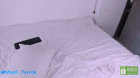 Snapshot of mael_twink chatting on 05-30-26, 07:11 Mael online show from 05-30-26, 07:11