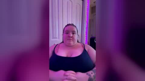 Snapshot of maeluxe chatting on 07-09-26, 05:22 maeluxe online show from 07-09-26, 05:22