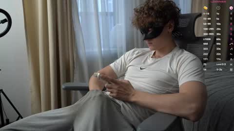 Mike XMaestro 3369 online show from 03-09-26, 02:54