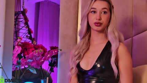 M. online show from 11-26-25, 07:37