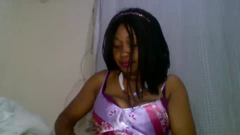 Snapshot of magdalinemus chatting on 09-17-25, 04:30 magdalinemus online show from 09-17-25, 04:30