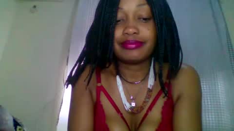 Snapshot of magdalinemus chatting on 09-30-25, 12:43 magdalinemus online show from 09-30-25, 12:43