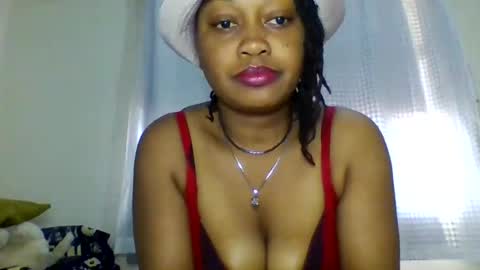 Snapshot of magdalinemus chatting on 11-12-25, 11:54 magdalinemus online show from 11-12-25, 11:54