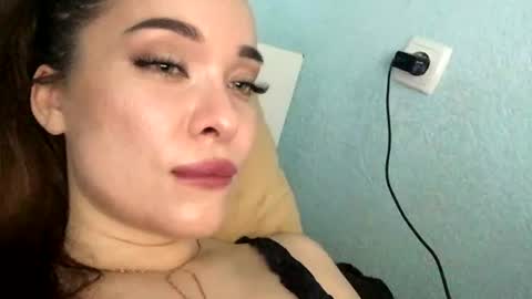 magggg658318 online show from 06-17-26, 03:35