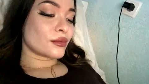 magggg658318 online show from 07-01-26, 02:51
