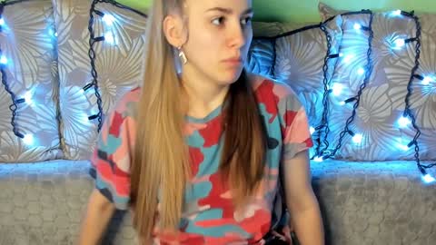 Maggie online show from 02-01-25, 03:41