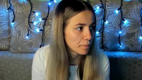 Maggie online show from 10-15-25, 12:33