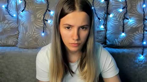 Maggie online show from 10-22-25, 02:45