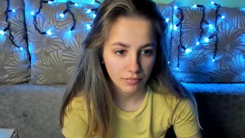 Maggie online show from 12-18-25, 03:56