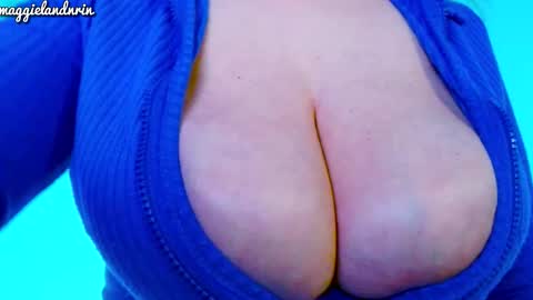 Snapshot of maggielandrin chatting on 10-20-25, 03:51 Maggie online show from 10-20-25, 03:51