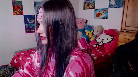 Snapshot of maggieswaggy chatting on 11-15-25, 10:04 Magdalene Swaggy online show from 11-15-25, 10:04