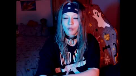 Snapshot of maggieswaggy chatting on 04-04-26, 05:32 Magdalene Swaggy online show from 04-04-26, 05:32